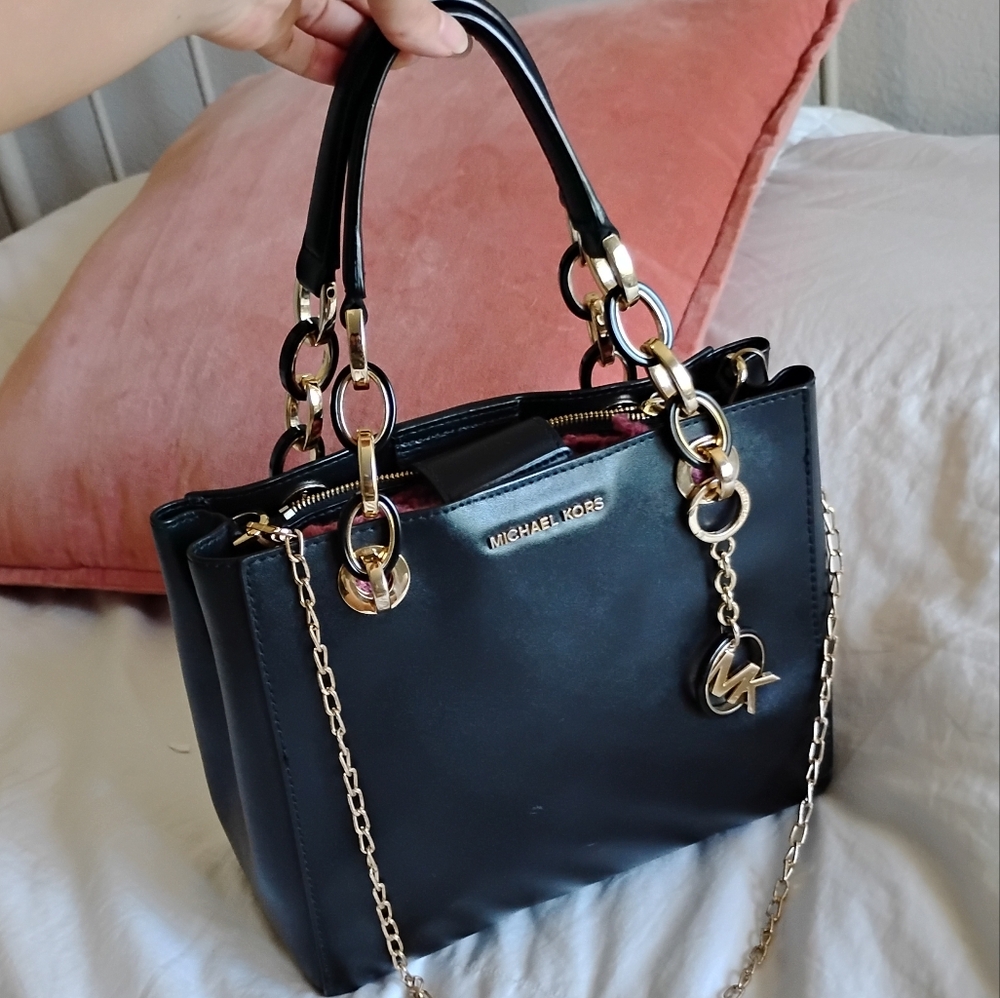 Michael Kors hand bag